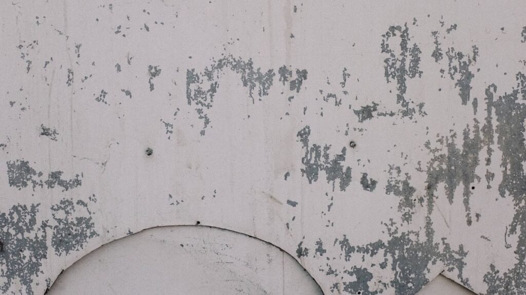 how to remove water stain from walls